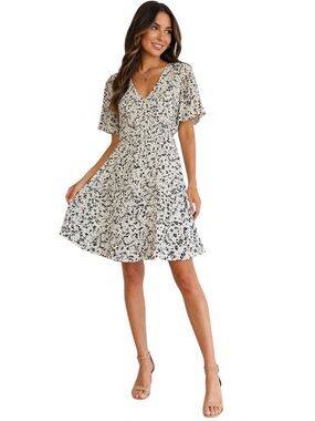 Floral Fit & Flare Dress V-Neck Flutter Sleeve Size XS Black White